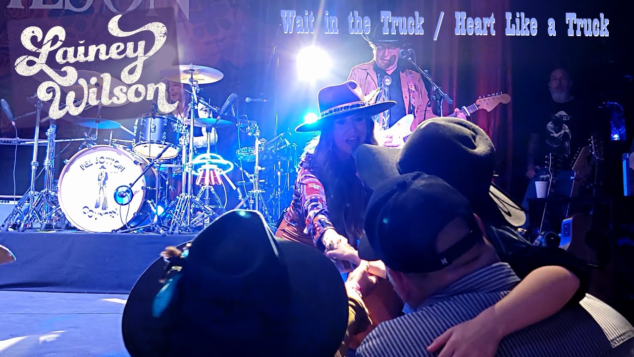 Lainey Wilson - Wait in the Truck/Heart Like a Truck (Live in Nashville)