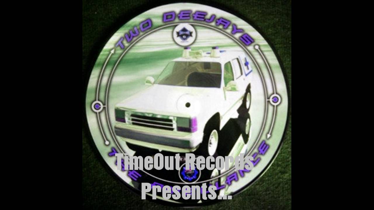 Two Deejays - The Ambulance (Techno Version) - MAKINA REMEMBER WANTED