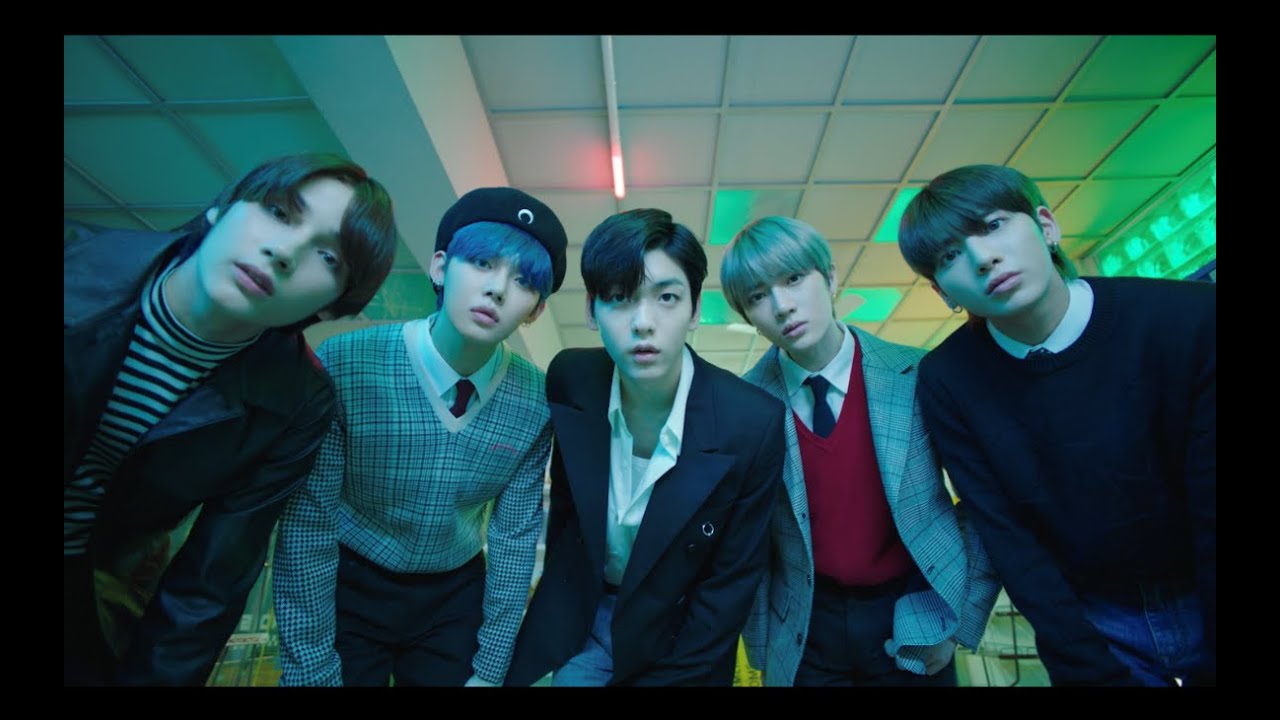 TOMORROW X TOGETHER '9と4分の3番線で君を待つ (Run Away) [Japanese Ver.]' Official MV