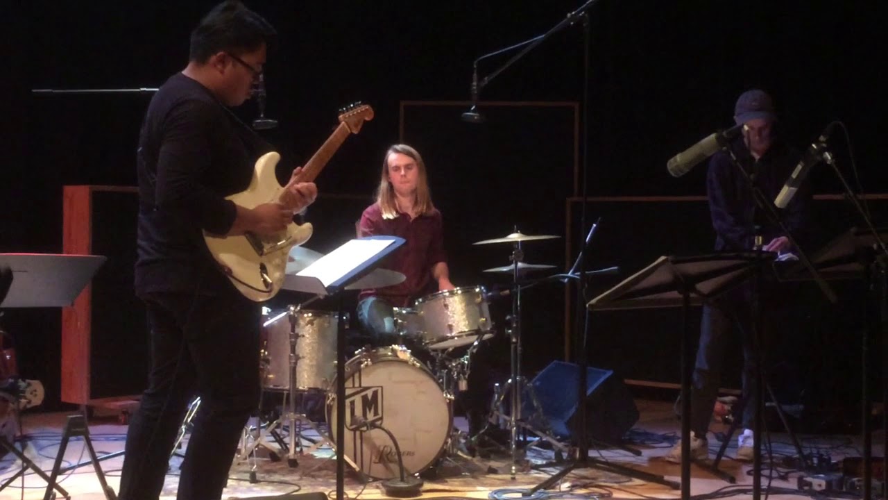 Holding on to Nothing (Diego Rice / Daniel Waterson)