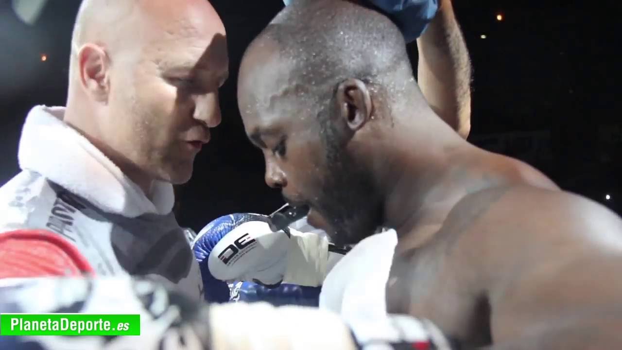 César Córdoba vs Melvin Manhoef: Combate Multicámara