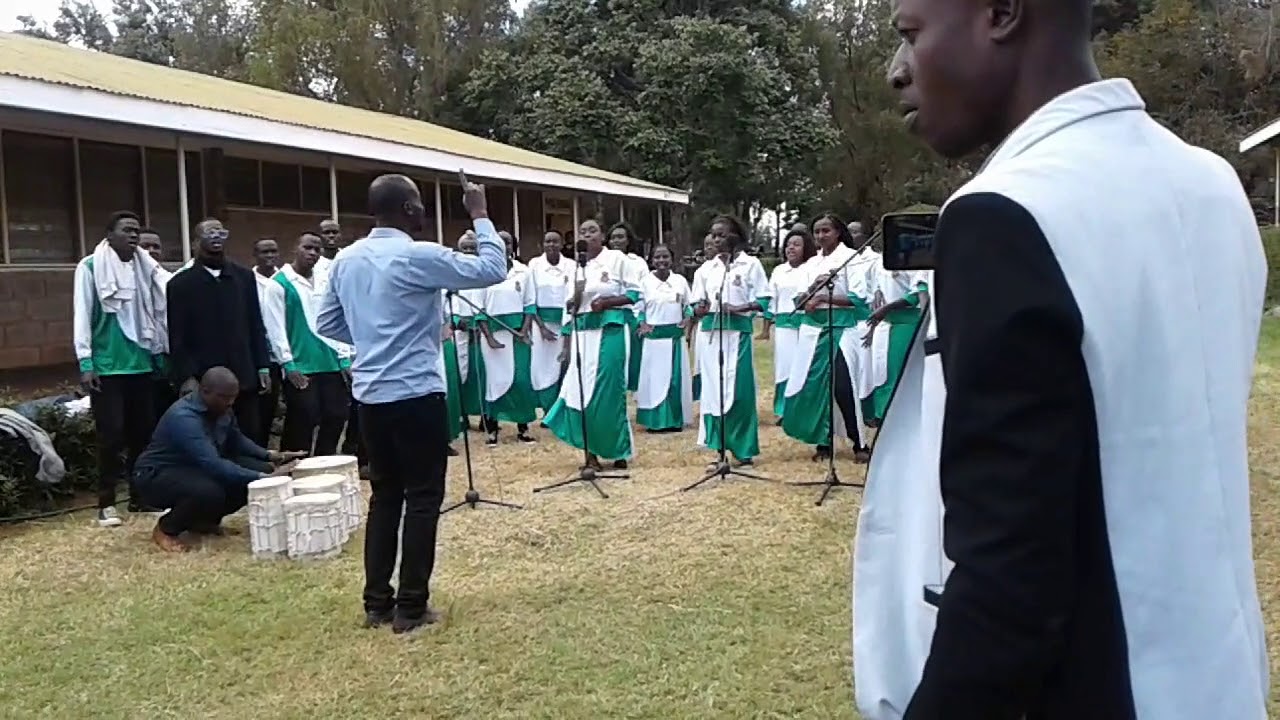 The Egerton University choir perfoming 'Narudisha' at the KMF 2018