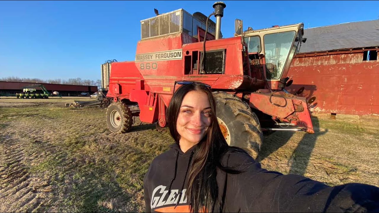 Вытаскиваем 41-летний комбайн из сарая спустя два десятилетия!