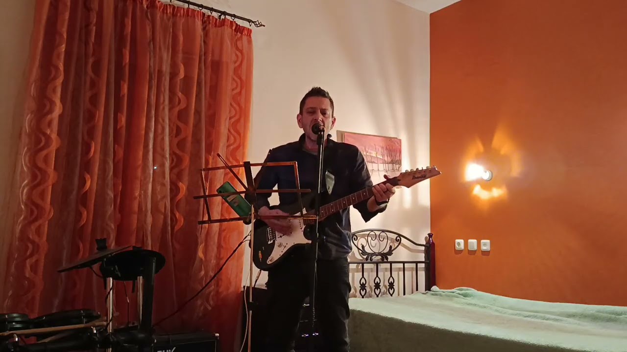 Ο Βασιλιάς της Σκόνης - Τα Ξύλινα Σπαθιά | Cover