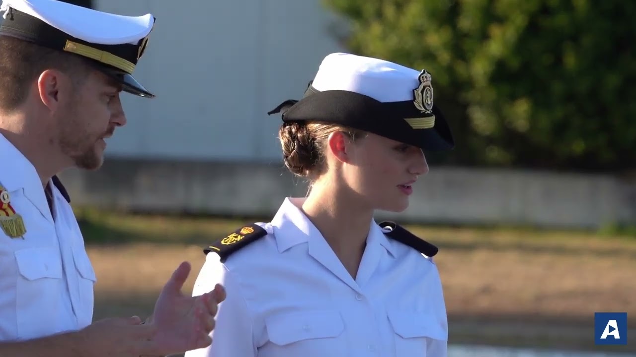 Leonor ingresa en la Escuela Naval de Marín como guardiamarina de primero