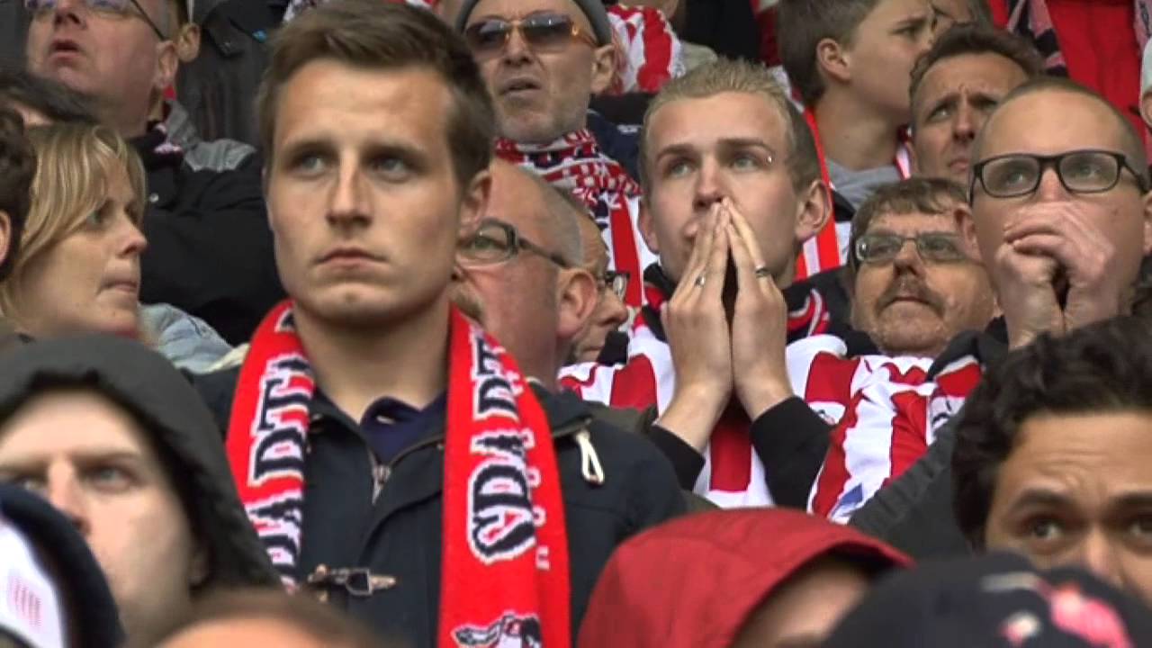 Sparta-supporters in uitvak van Parkstad Limburg Stadion