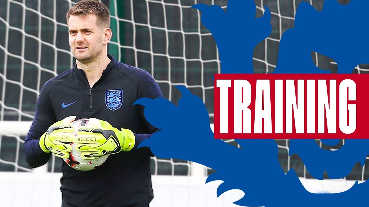 Tom Heaton Challenges Pickford & Butland to Catching Challenge | GK Training | Inside Training