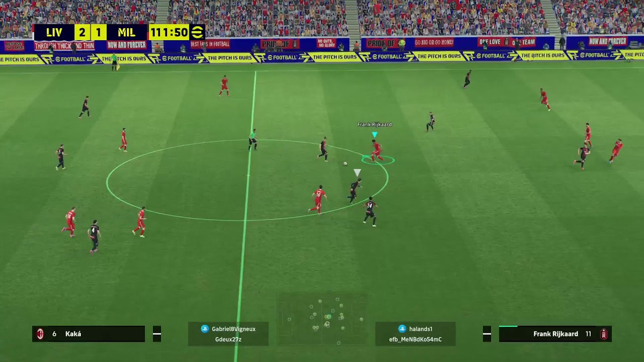 Jogando  eFootball  no console