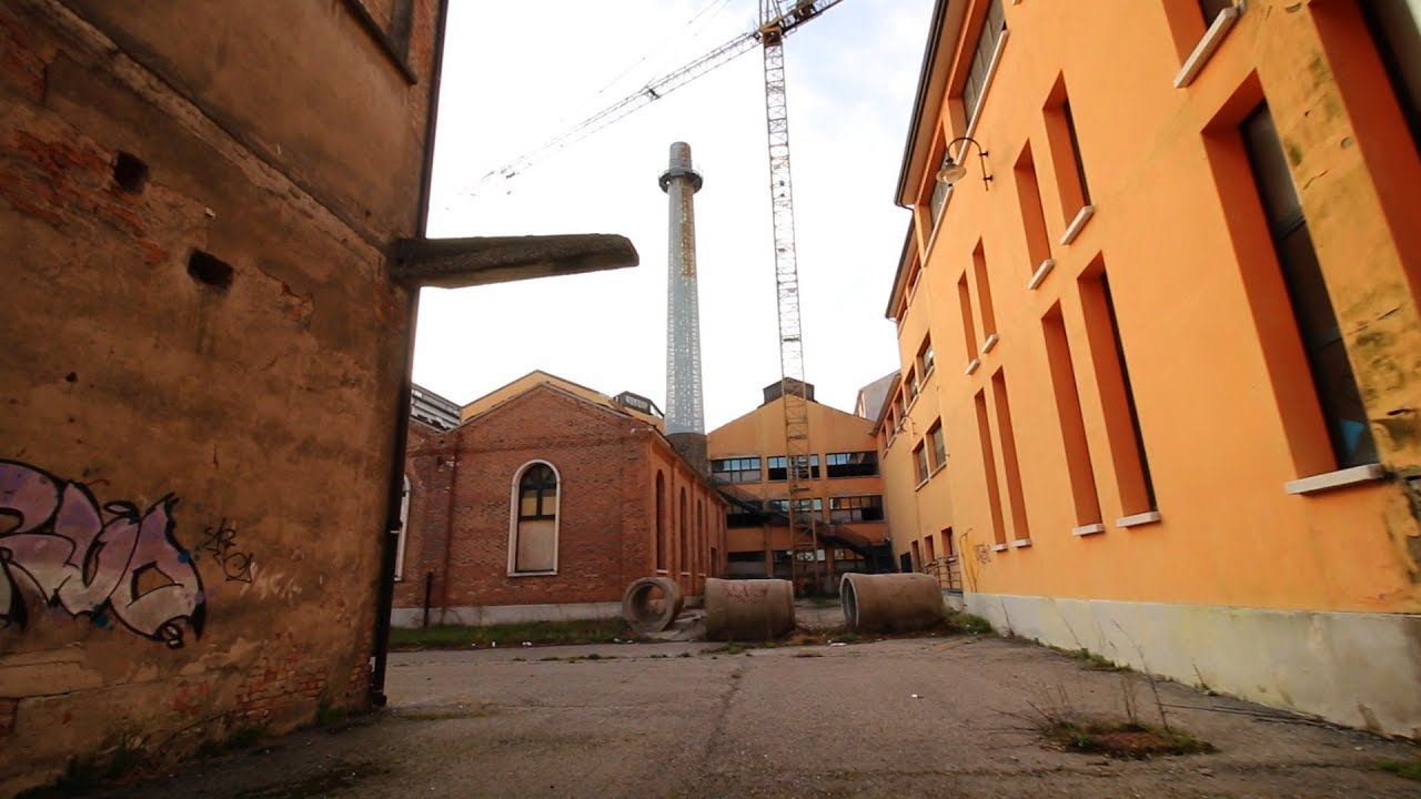 Ex zuccherificio distilleria, ristrutturato e abbandonato