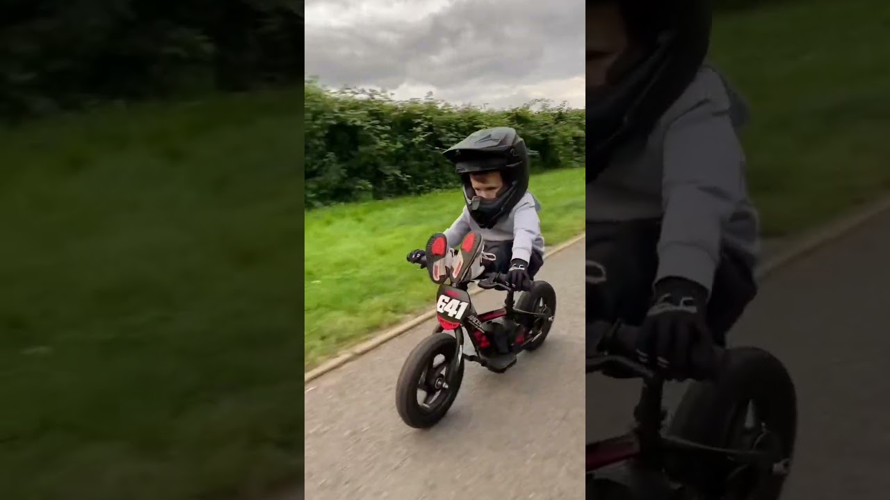 Stunt riding motorbikes - learning bike skills with @RockstarHarley 🤯