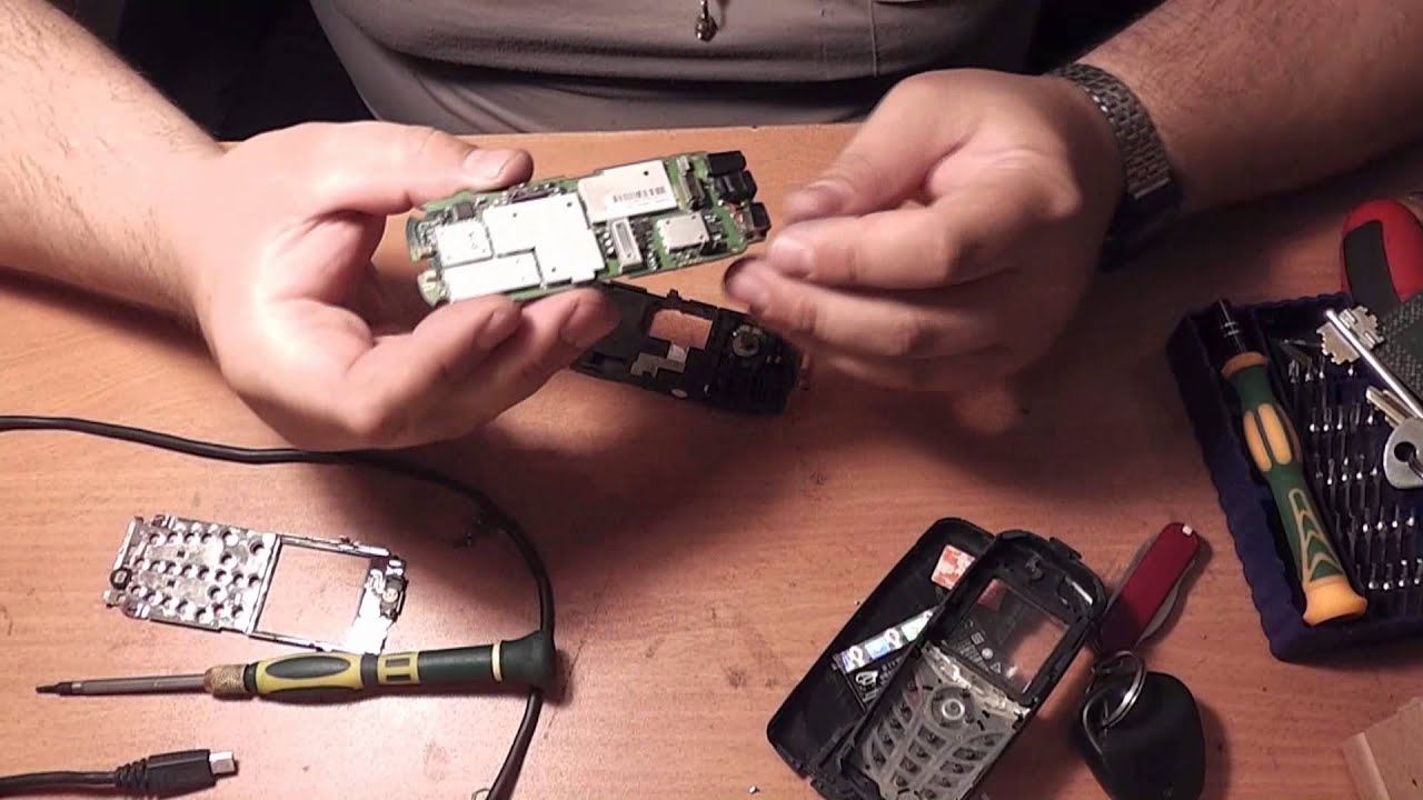 Заставляем телефон Motorola C390 заряжаться посредством miniUSB