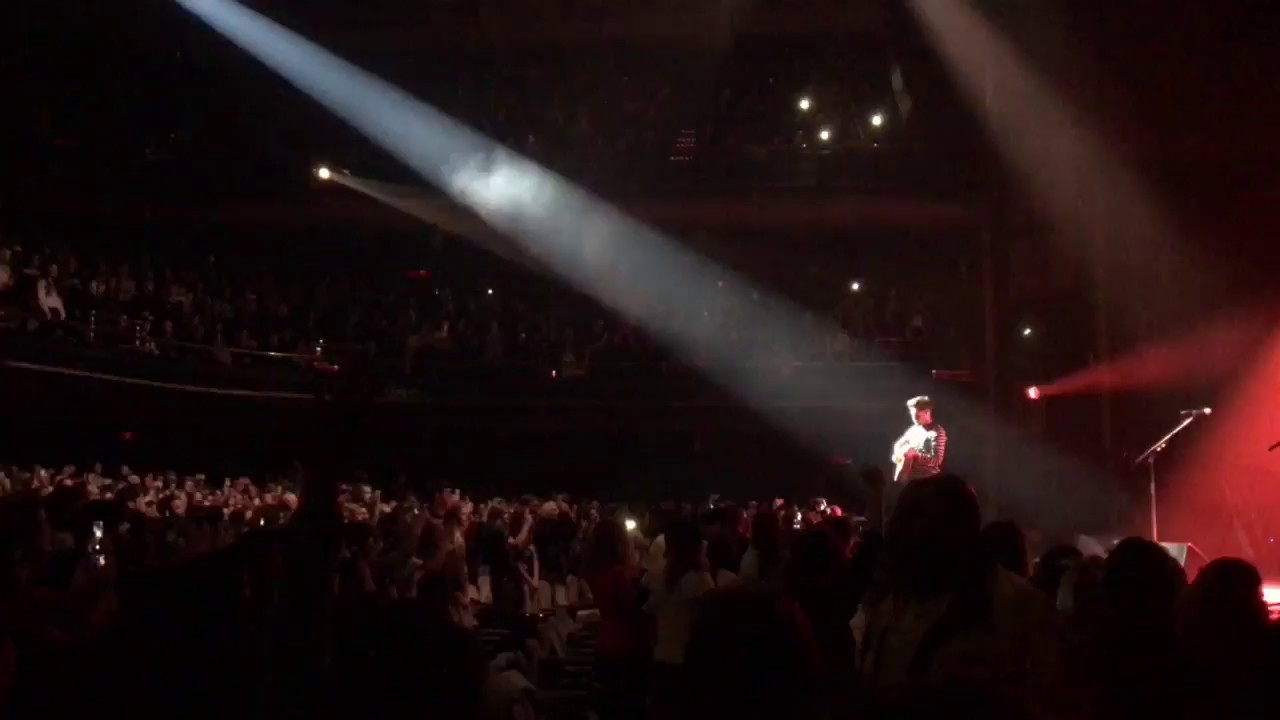 Crowd sings Fool’s Gold | Niall Horan | Flicker Sessions Toronto | Nov 1, 2017