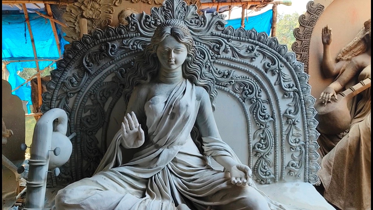 Saraswati Murti Making Process in Kumorpara 