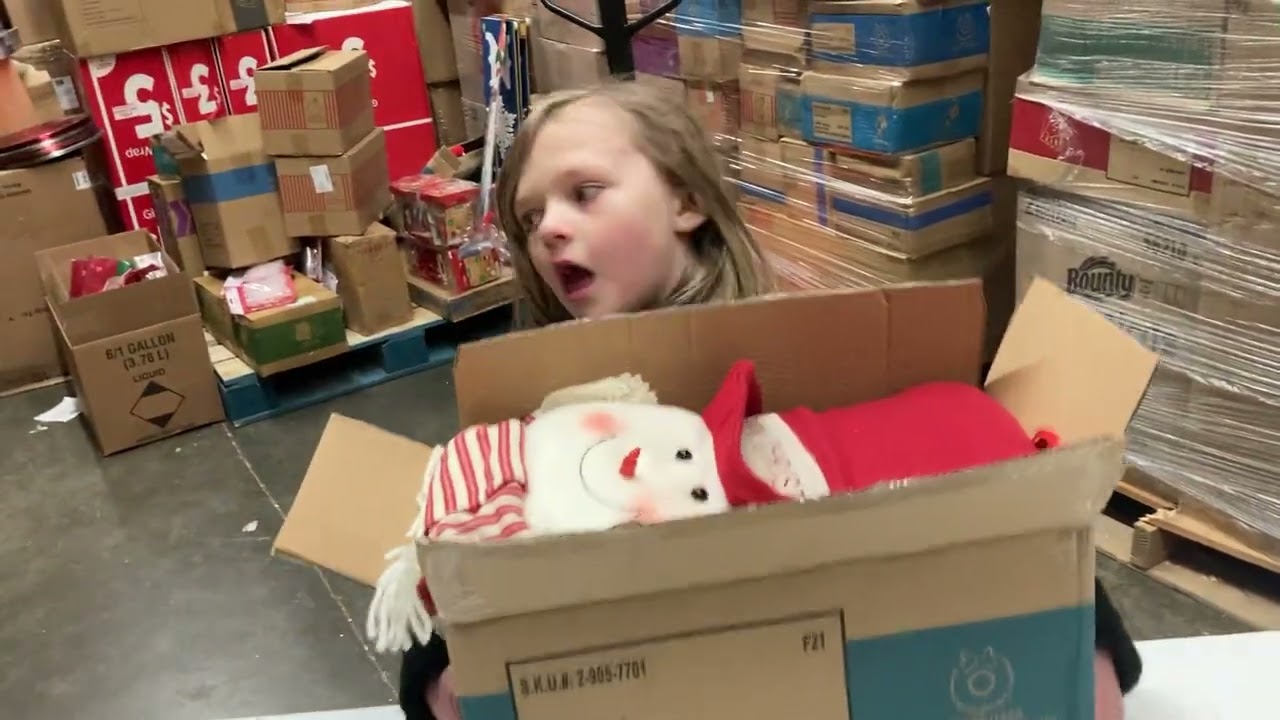 Dollar General pallet unboxing - Say hi to Tom!!