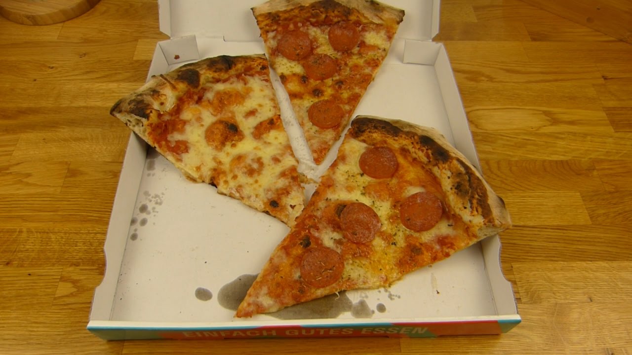 VILLA Di WOW - Pepperoni & Margherita New York Style Pizza