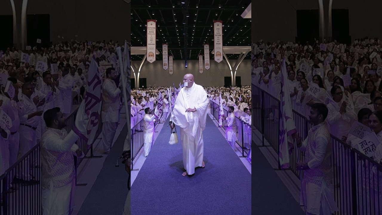 Jai Ho! Welcoming Param Gurudev to Jio World Centre