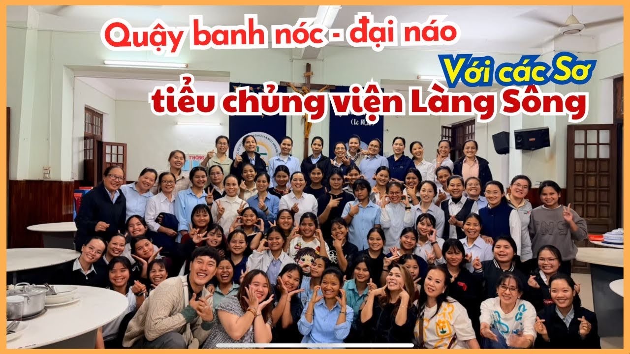 Bà 8 với Eric đại náo Tu viện Làng Sông - Quy Nhơn. 