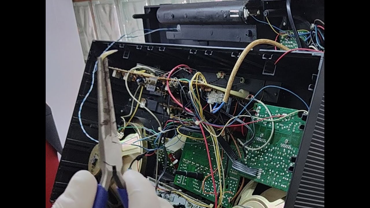 Lasonic TRC-975 - repair & cleaning - guess what i found inside