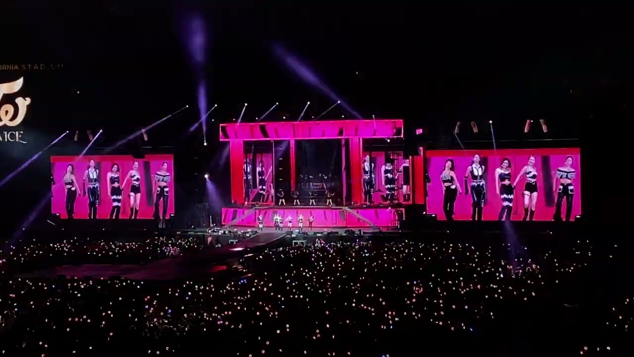 Twice "Get Loud" 4th World Tour III - Encore in LA 2022 The Banc of California Stadium