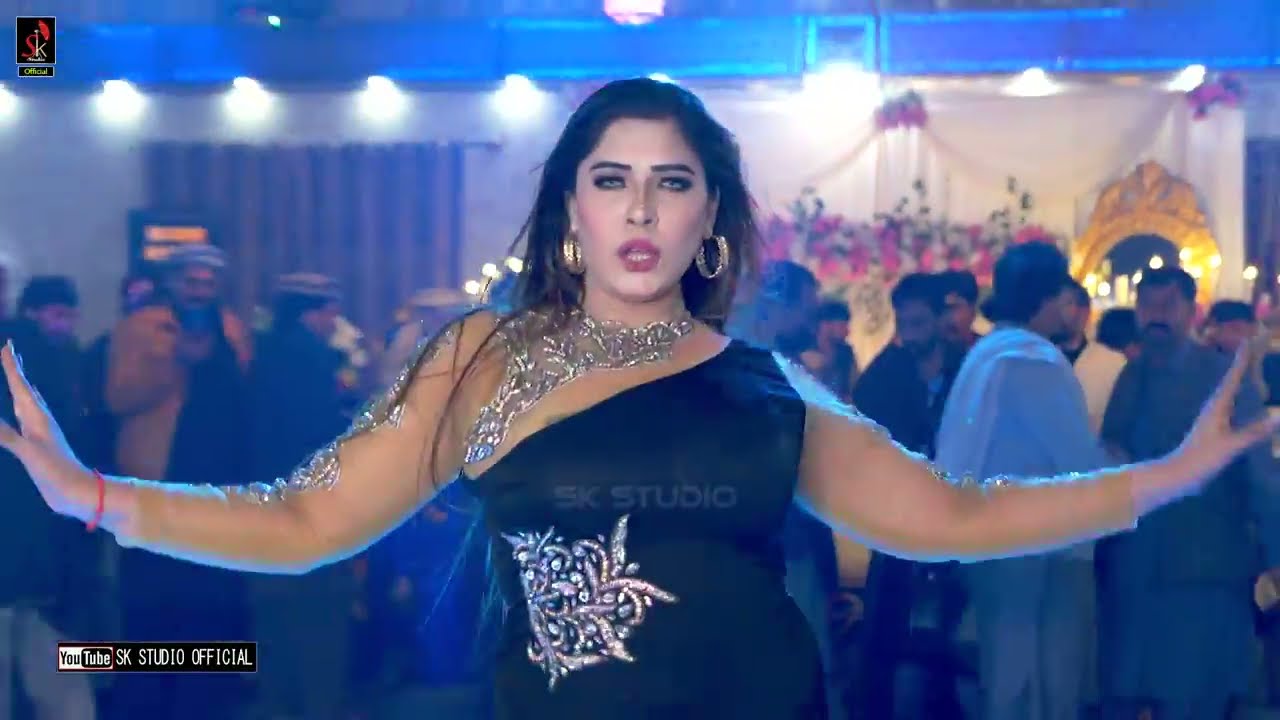 Ghoonghat Ki Aad Se  Hum Hain Rahi Pyar Ke - Tania lucky  Dance 2024