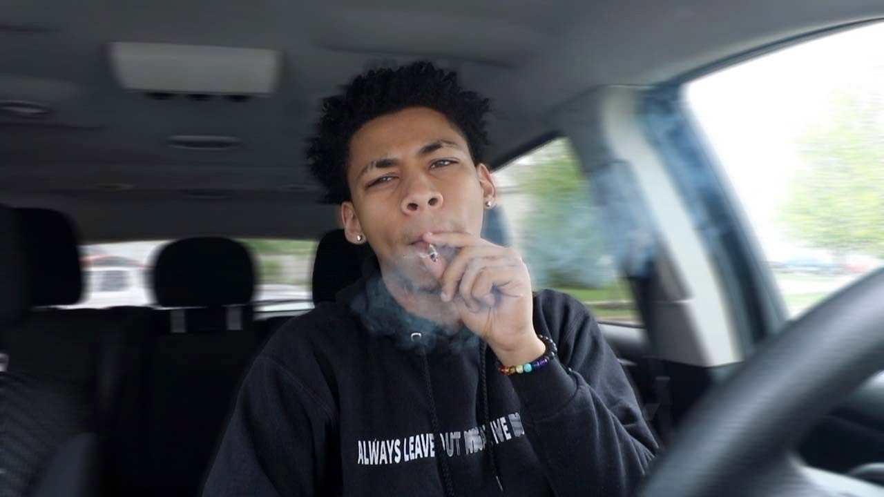 First Time Finnesing The Plug | STORY TIME SMOKE SESSION
