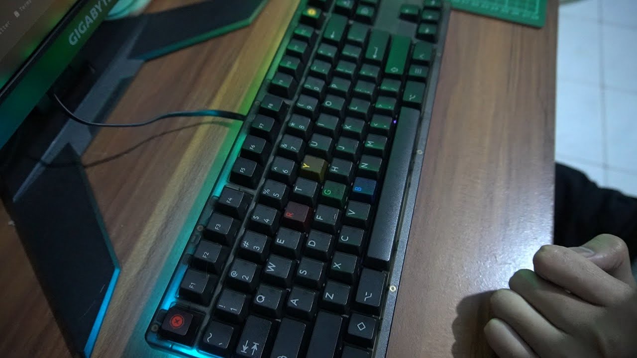 KBDfans Tiger 80 Lite, Jwick Black T1, PBTfans Retro Dark Lights - Sound Test