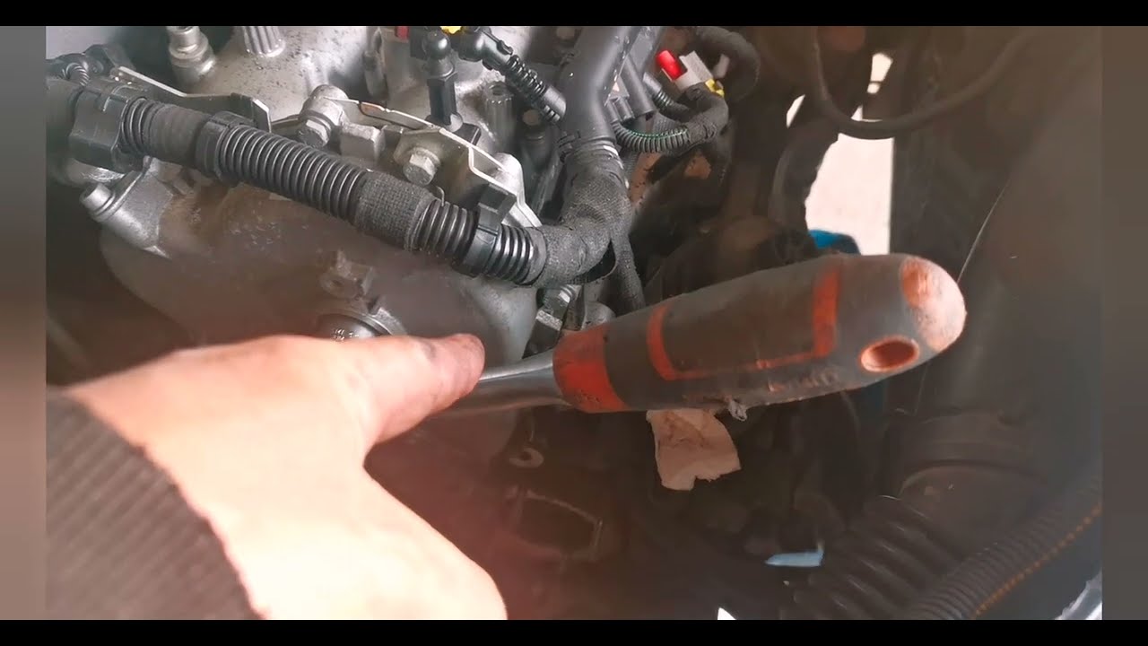 Changement chaîne de distribution cassée Opel Corsa D partie 2