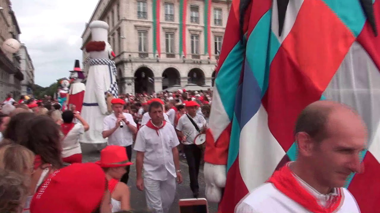 Fête de Bayonne 2017: Défilé des Bandas.