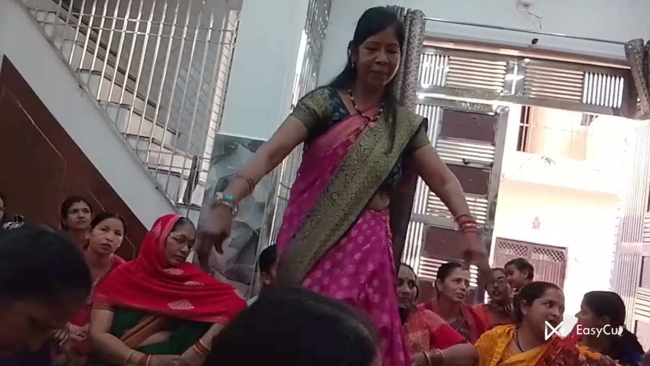 कीर्तनमें डांस