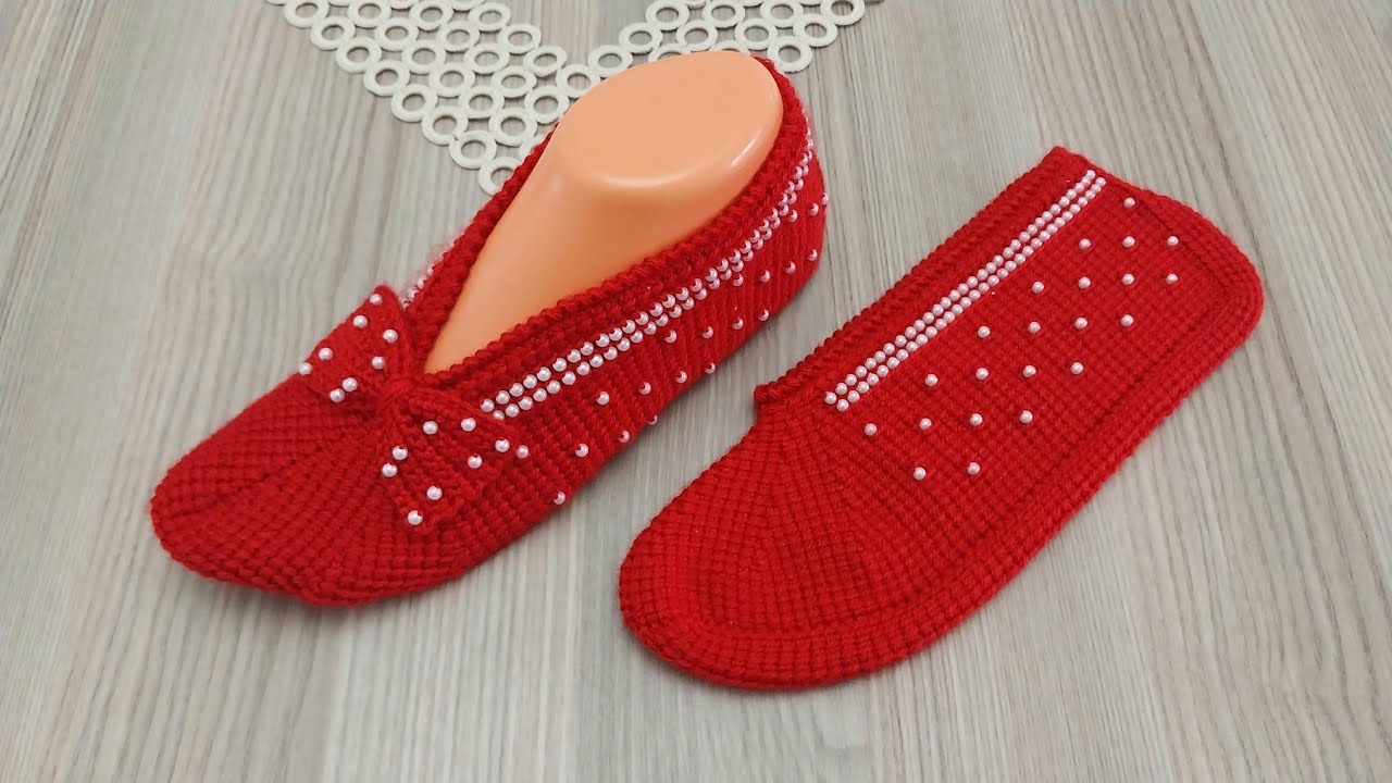 İncili Kırmızı Patik