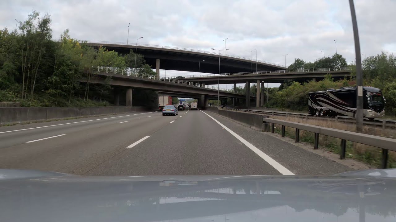 M25 Motorway (complete lap at actual speed)