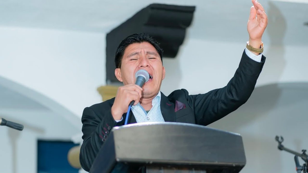 Félix Velasquez Coros De Avivamiento -  José Nas y su teclado