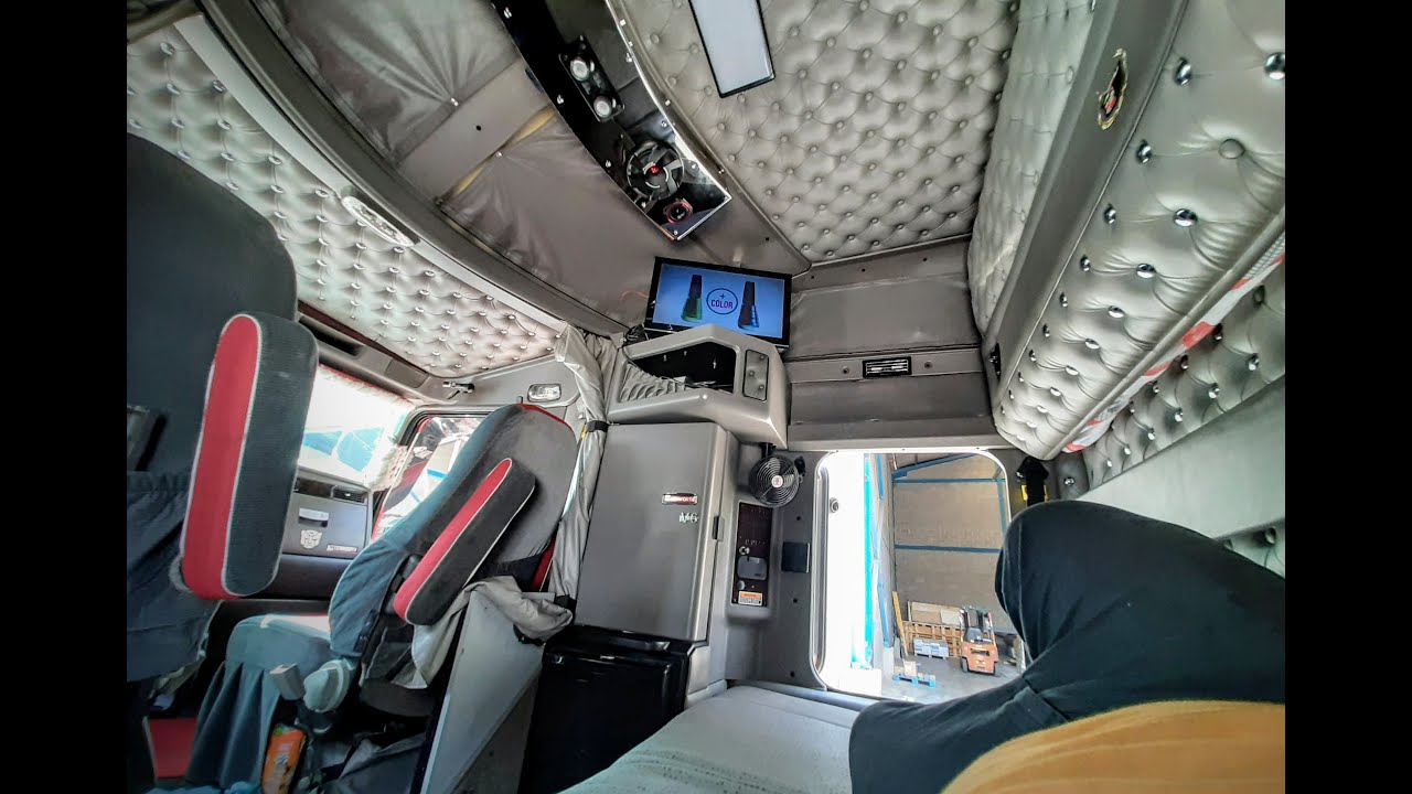 Interior AEROCAB mostrando DETALLADAMENTE camarote KENWORTH  t800