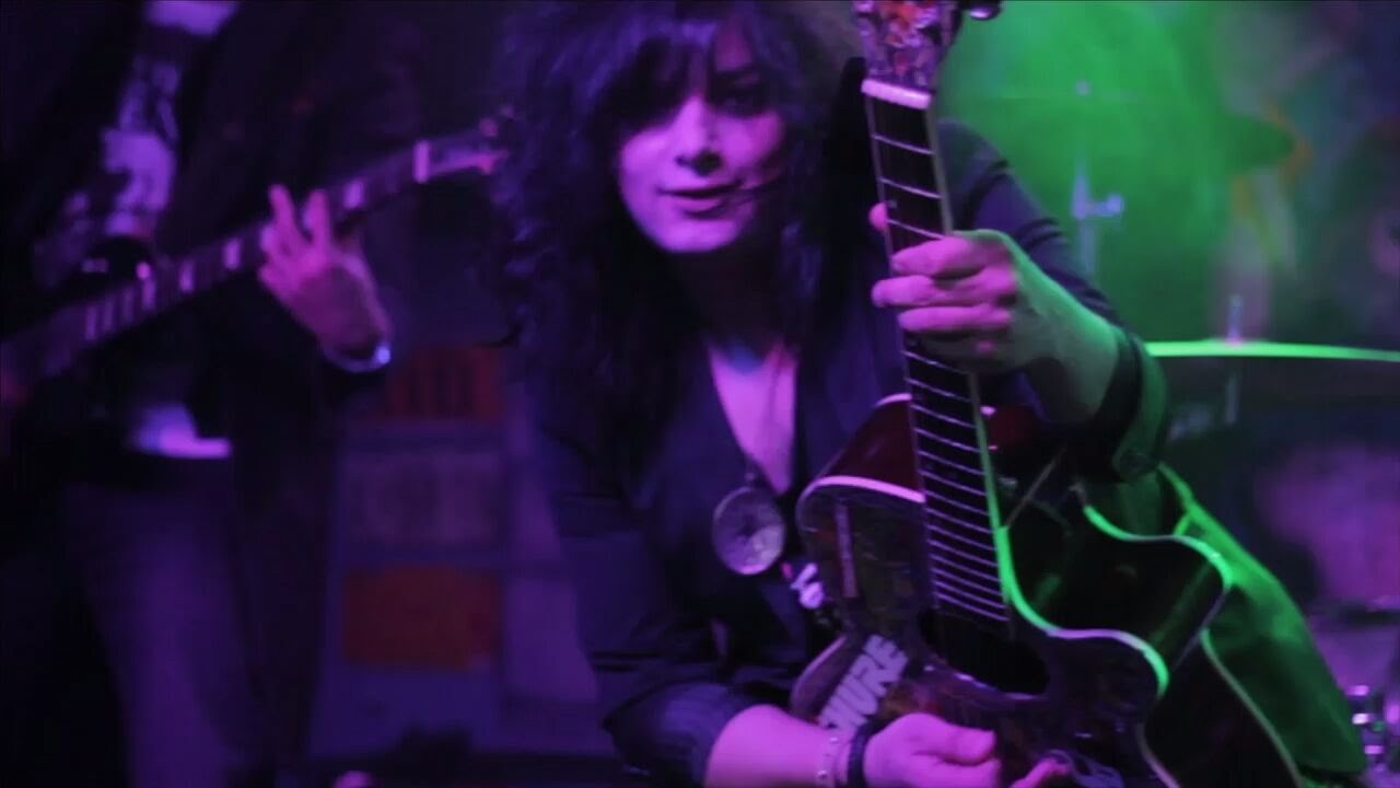 Denyse y los Histéricos - AMOR EFERVESCENTE (OFICIAL)