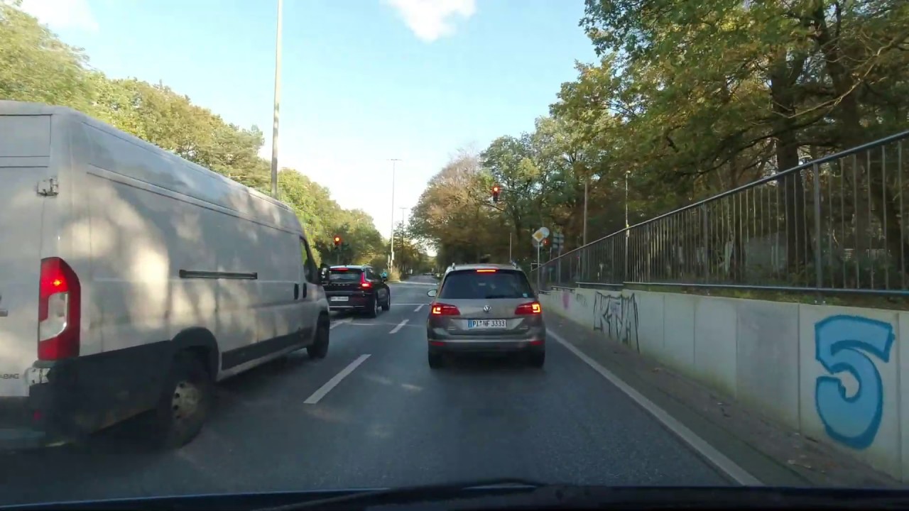 Unterwegs in Hamburg - Der Canyon in Hamburg-Rissen auf der Bundesstra&szlig;e B431 - Dashcam