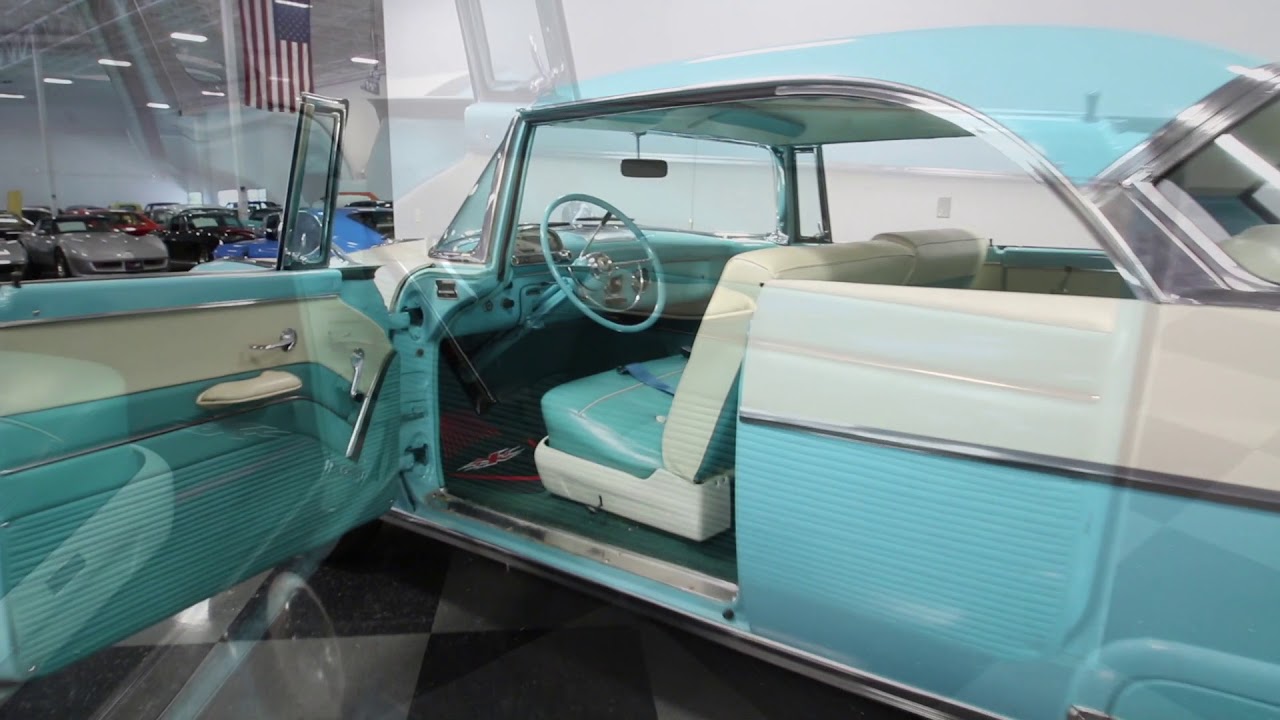 4256 CHA 1955 Ford Fairlane Victoria