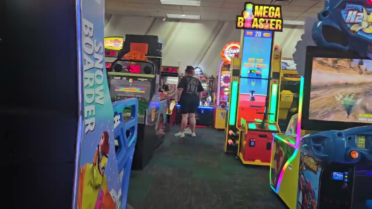 Chuck E. Cheese 2.0 Store Tour 2025 - West Islip, NY 