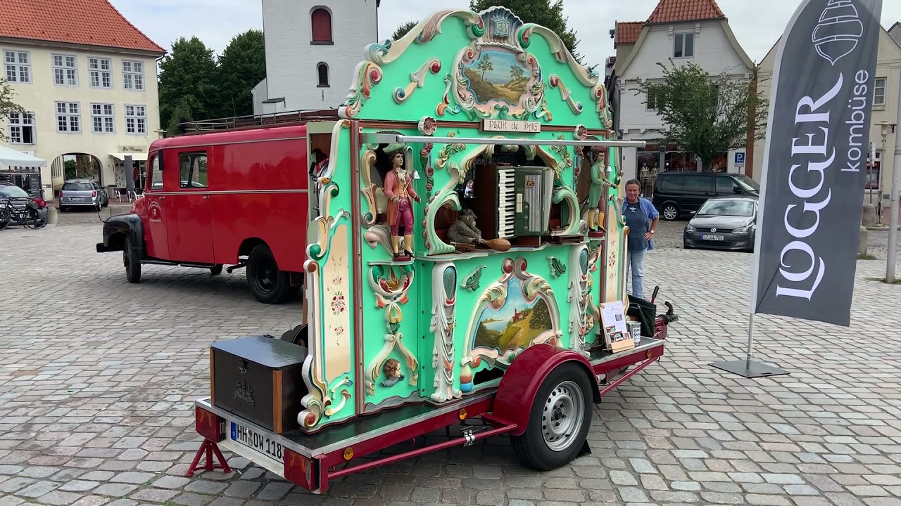 Strassenorgel-Hamburg: Pluk de Dag spielt 
