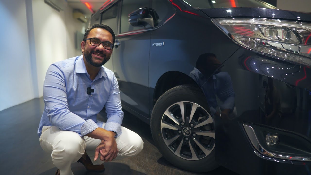 Toyota Esquire Hybrid and Non Hybrid Review | না দেখলে মিস করবেন।
