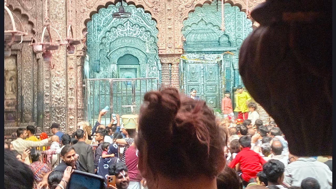 Shri banke Bihari Mandir se live darshan