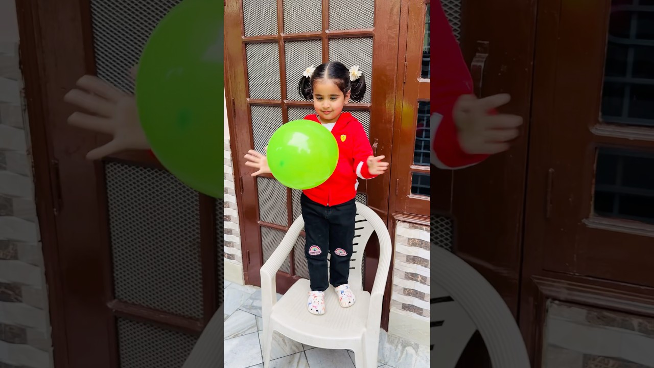 Anaya Ka Balloon Dekho Kahan-Kahan Ja Raha Hai 😄