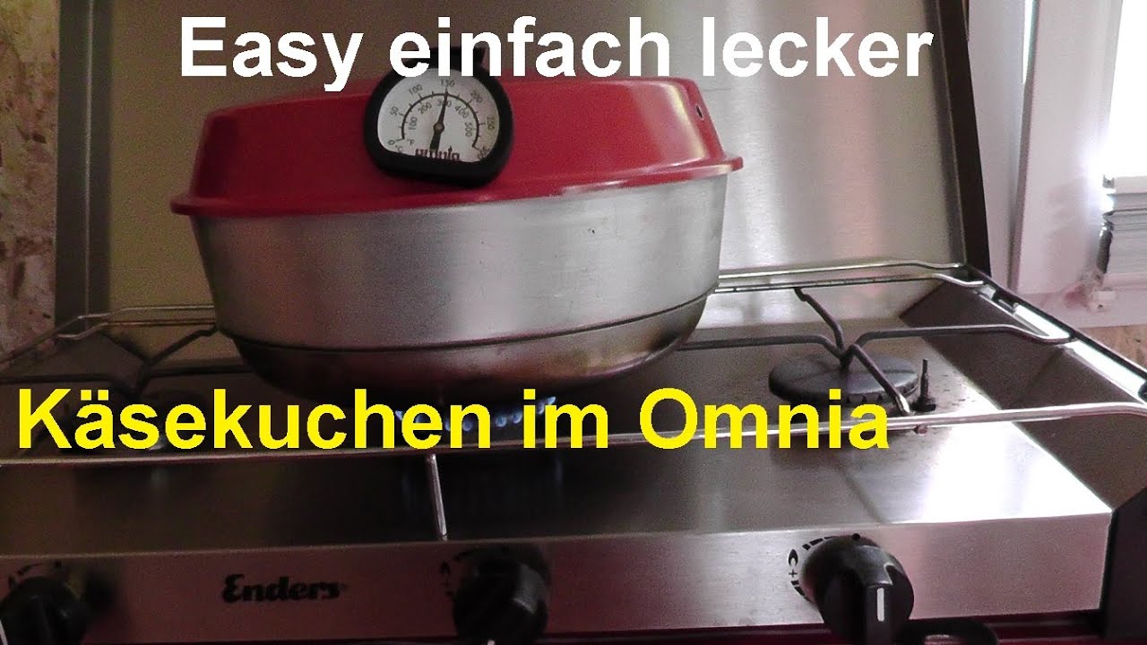 Käsekuchen im Omnia Campingbackofen