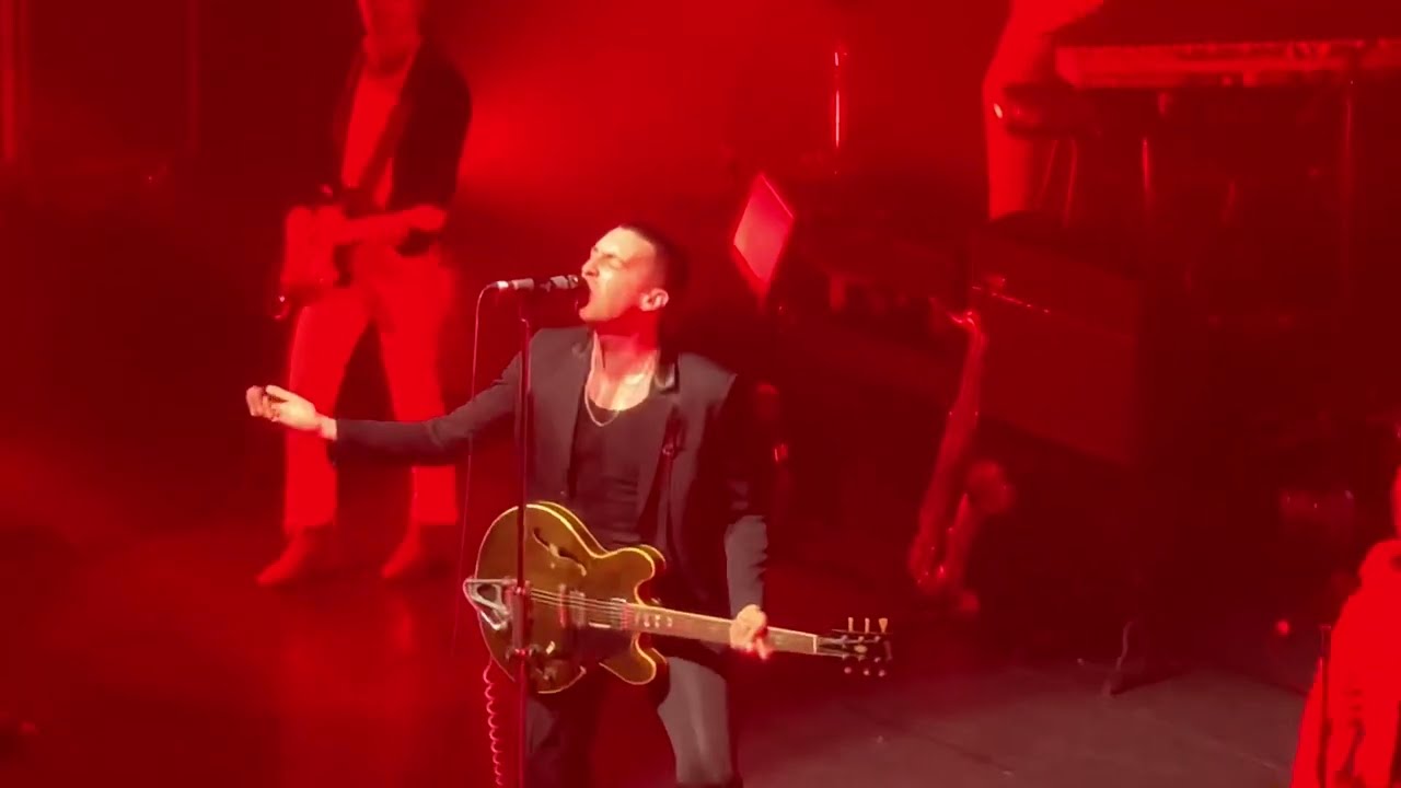 Miles Kane Full Performance live @ Paris - Olympia - 28/04/2022