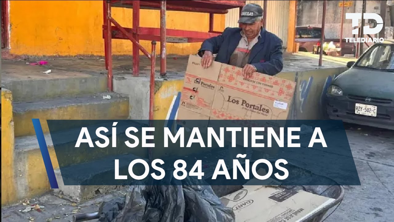 Pese al frío, don Ponciano de 84 años sale a recoger materiales reciclables en Monterrey