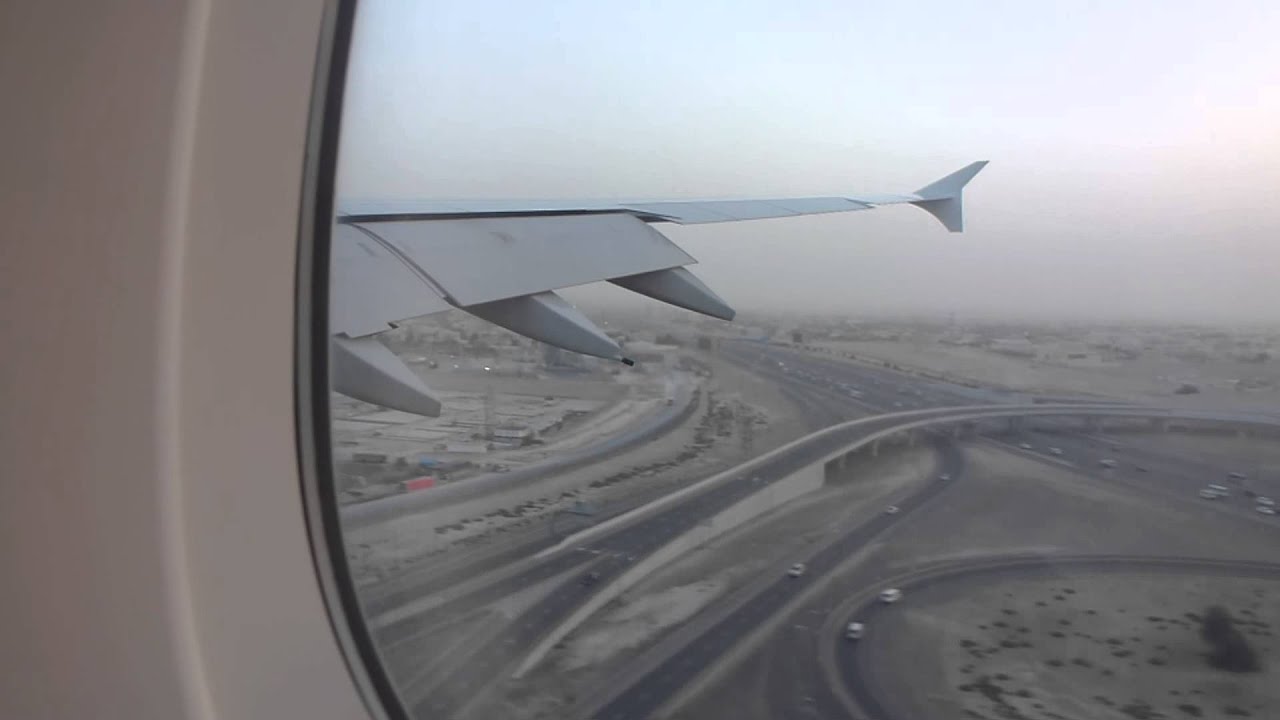 А 380 посадка в аэропорт города Дубай