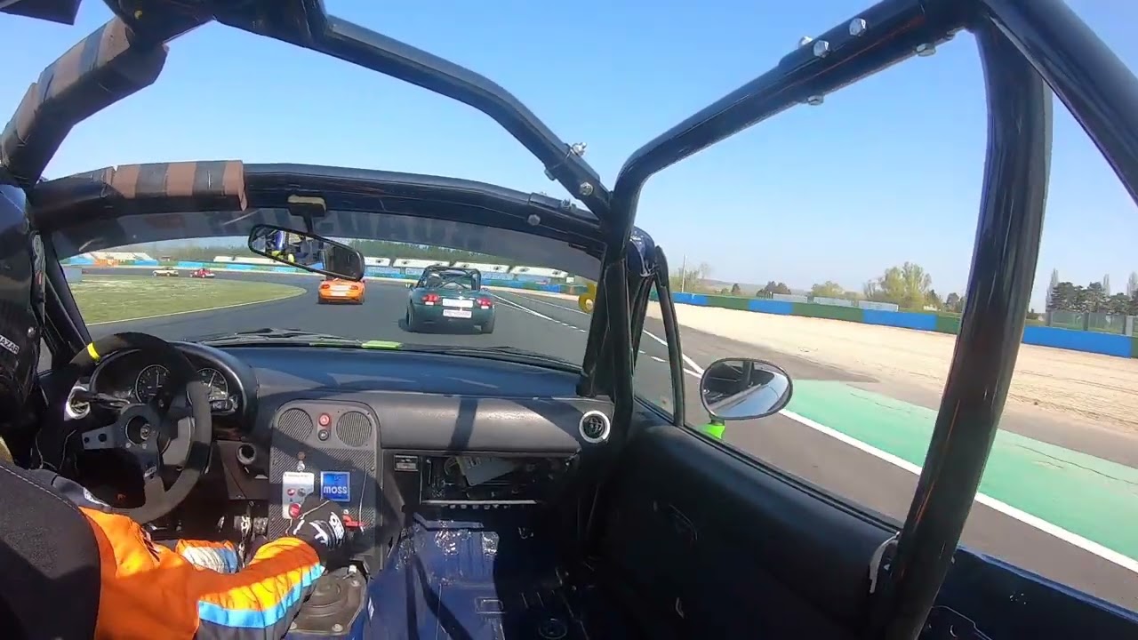 Roadster Pro Cup - Magny-Cours - Start P37 to P9