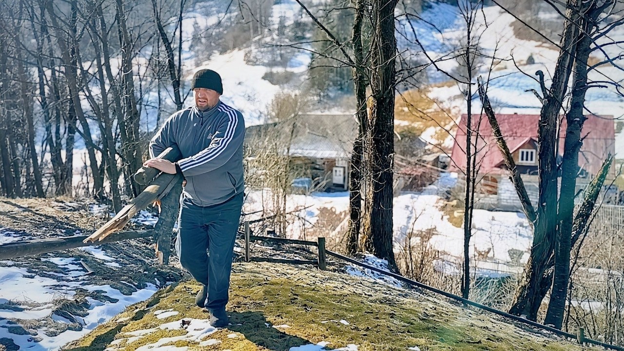 Winter Village Life in the Carpathians | A Day of Honest Work