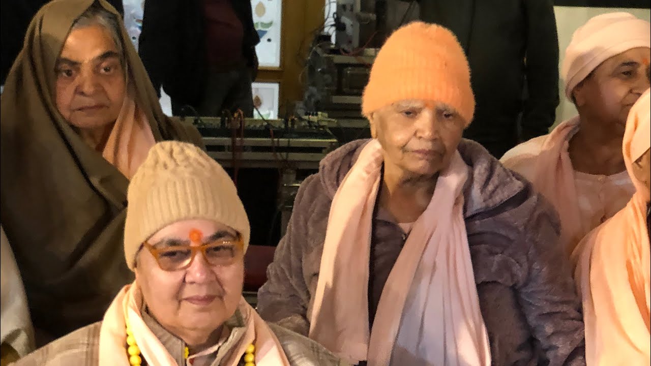 महाशिवरात्रि की पूर्व संध्या पर संतोष बाई जी रोणका लगाते हुए ||