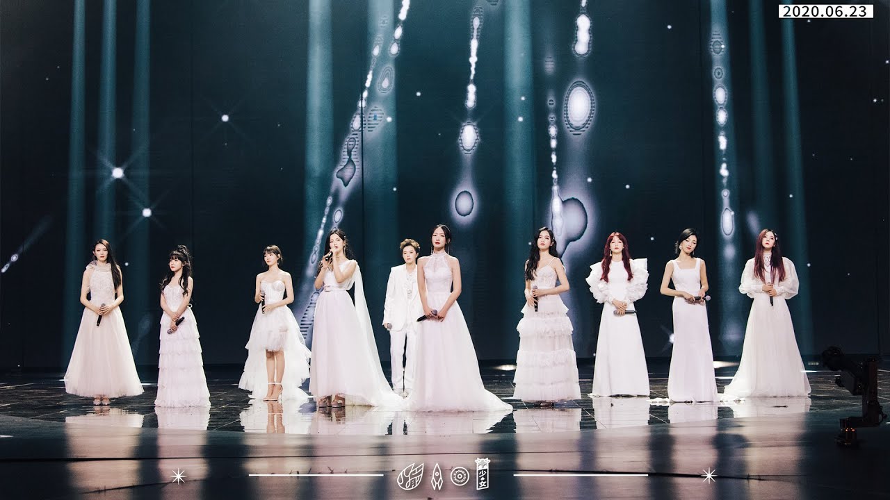 【遇见再见·火箭少女101告别典礼】女孩们身穿婚纱唱《Light》