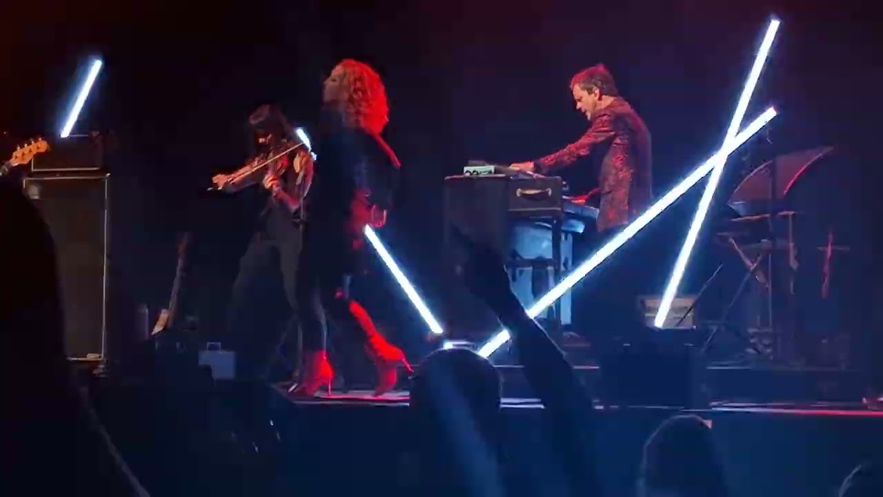 Anneke van Giersbergen STRANGE MACHINES live Afas 8-12-2023